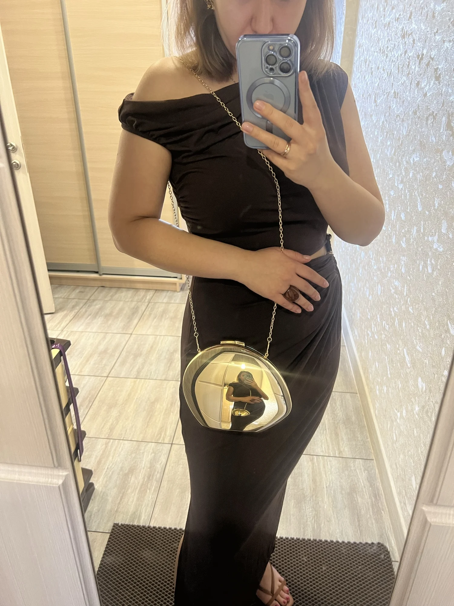 Pochette de styliste en forme de coquille acrylique, doré et argenté photo review