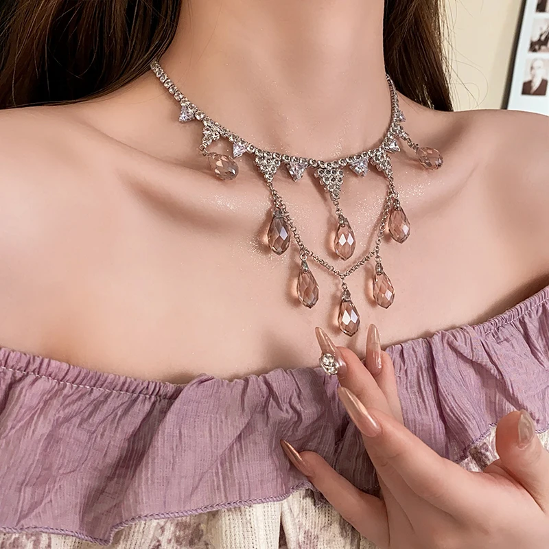 Elegant Jewelry Water Droplet Crystal Pendant Cubic Zirconia Necklace Women Wedding Jewelry Suitable for Giving to Best Friends