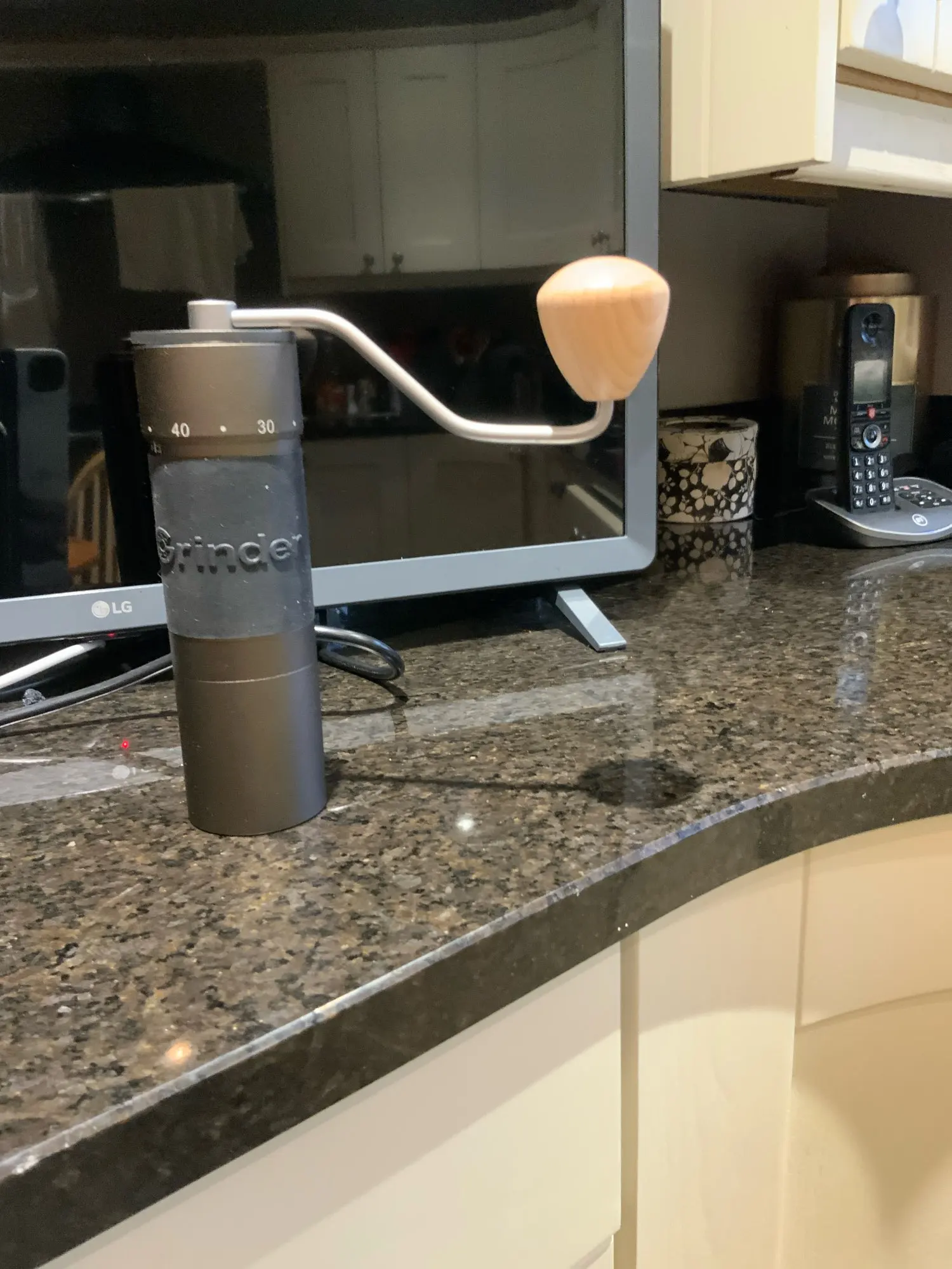 Kingrinder K4 /K6 manual coffee grinder portable mill 420stainless steel 48mm stainless steel Titanium plating burr photo review