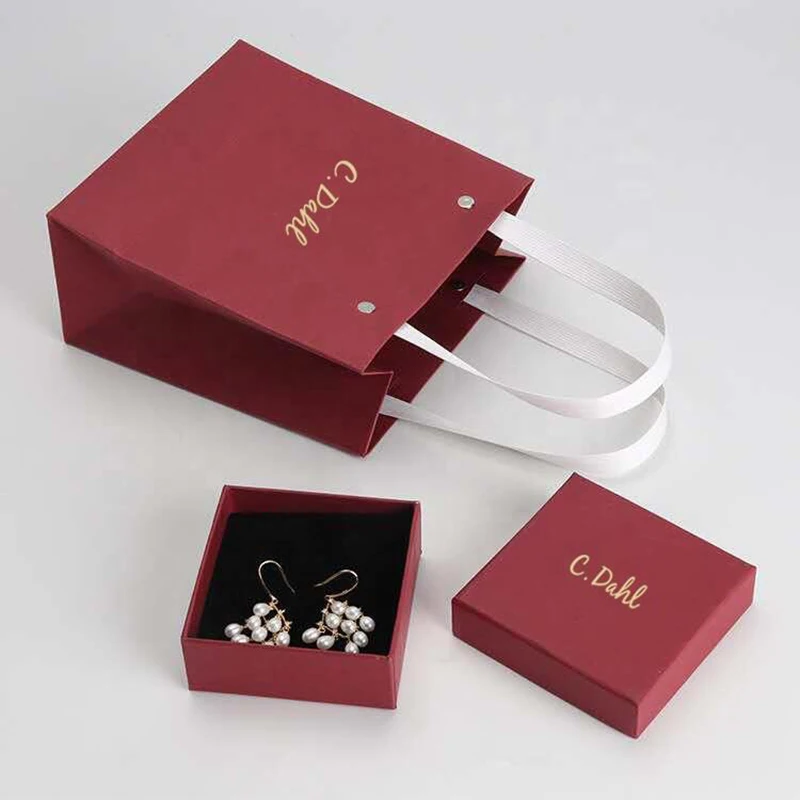 500Pcs/Alot Customed 종이 봉투 Foiled 골드 로고 붉은 색 쇼핑 선물에 대 한 높은 품질 작은 큰 크기