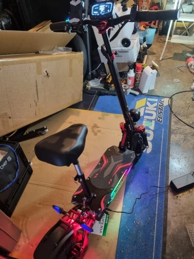 BOYUEDA Q7 Pro Max Smart Bluetooth Display City E-Scooter Foldable