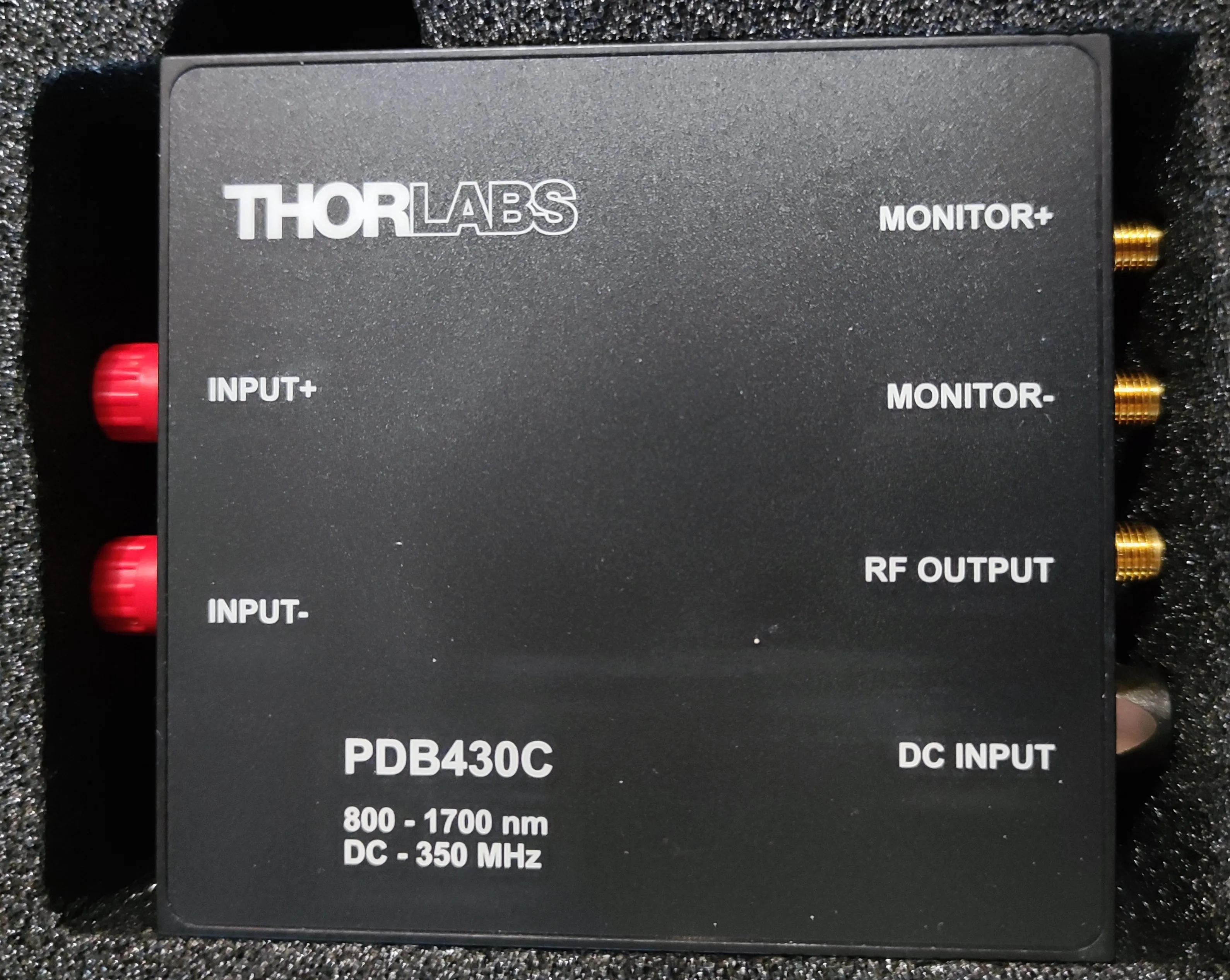 ThorlabsPDB430CFixedGainBalancedAmpPhotodetector350MHzInGaAs.jpg