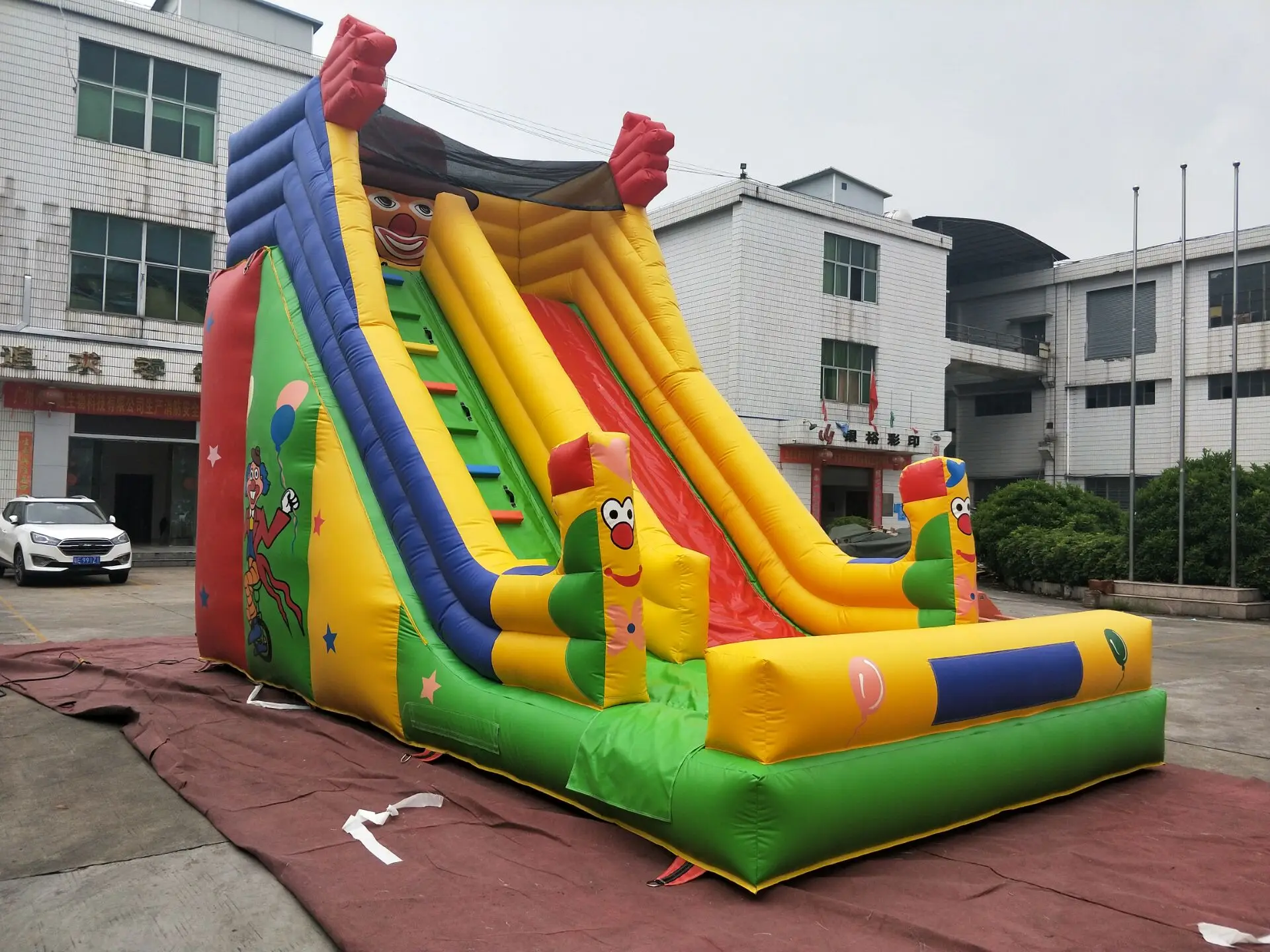

New outdoor large -scale colored clown park inflatable slide trampoline combination