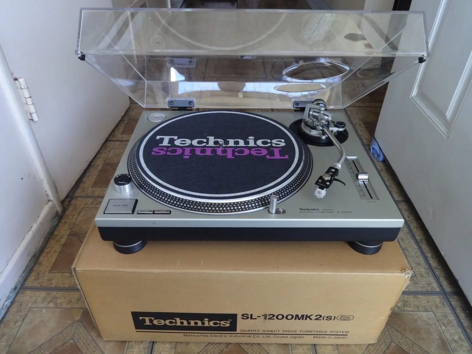 

100% SALES TECHNICS SL1200MK2 PROFESSIONAL DIRECT DRIVE TURNTABLE WITH CARTRIDGE