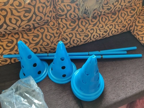 Portable Pet Agility Set: 3 Sets of Durable Training Stakes for Outdoor Sports photo review