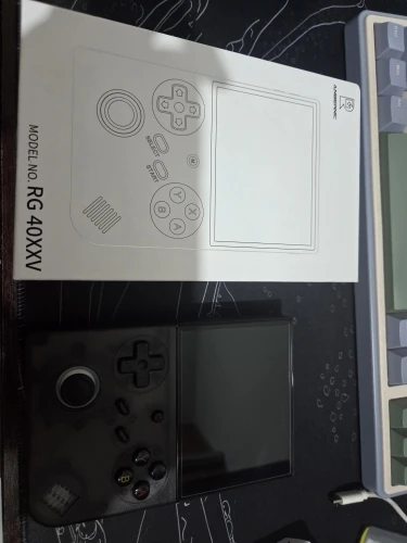 ANBERNIC RG40XX V photo review