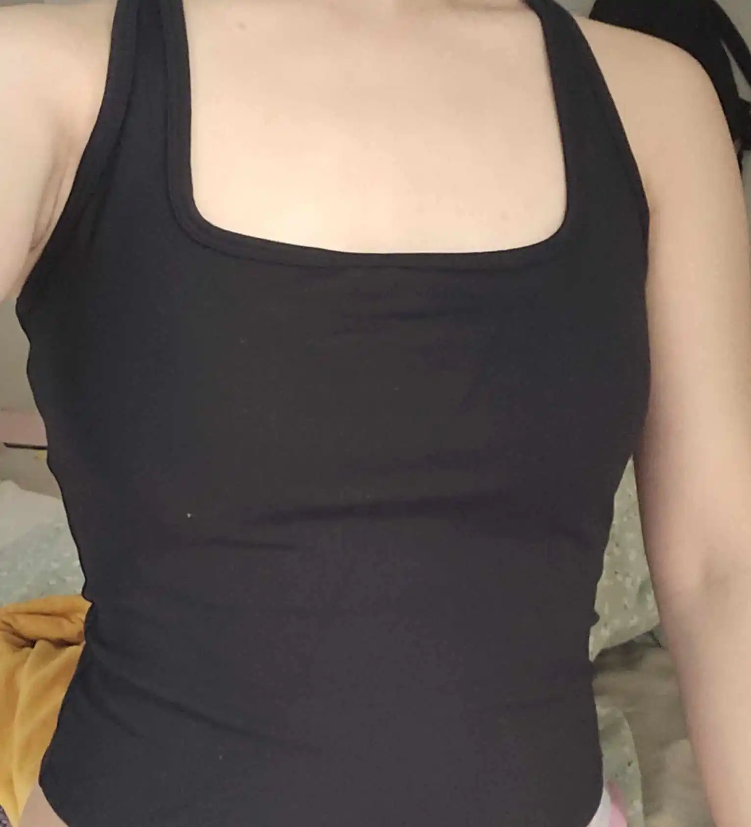 Stylish Women's Sports Bra - Comfort & Support for Every Workout photo review