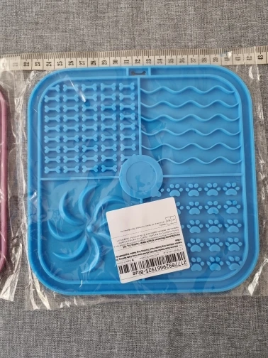 Silicone Dog Lick Mat with Suction Cups – Slow Feeder & Anxiety Relief Pad Square