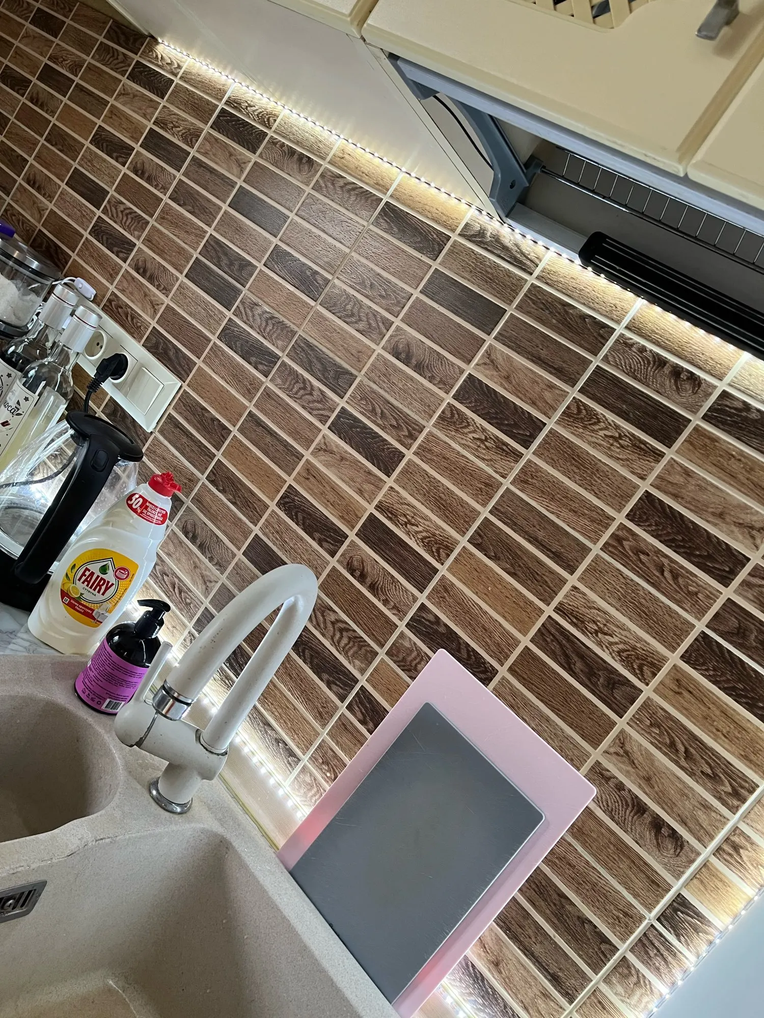 DC5V USB LED Strip 2835 Dimmable Touch Switch Backlight TV Light photo review