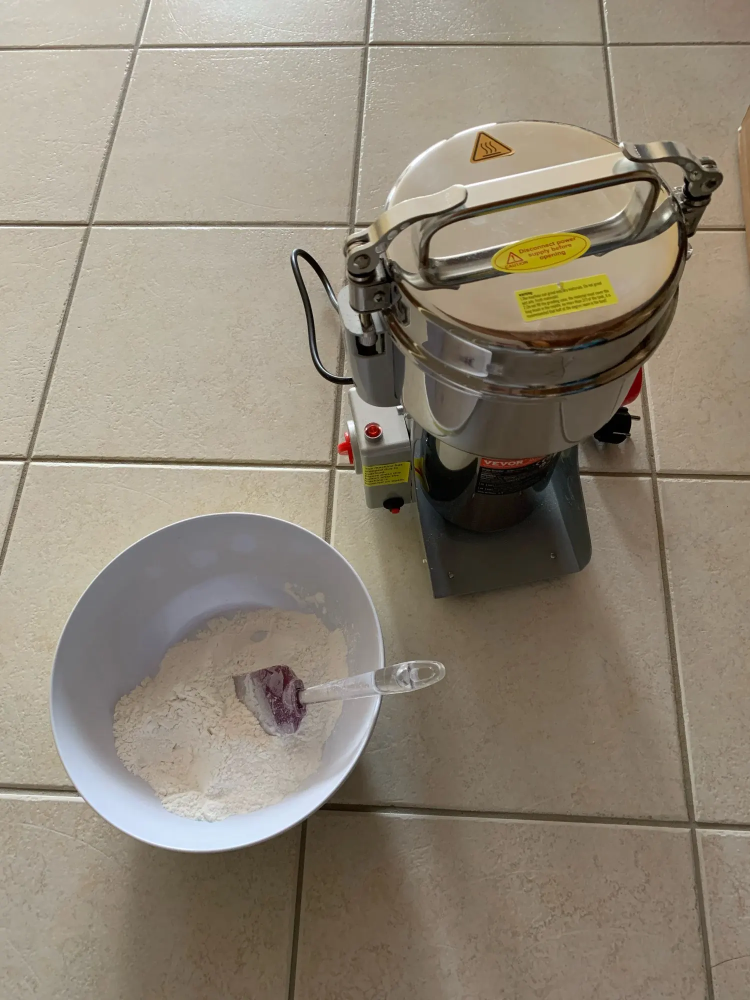 SucceBuy 150-2500g Electric Grain Mill Grinder Commercial Swing Spice Grinders for Dry Herbs Grains Spices Cereals Coffee Corn photo review