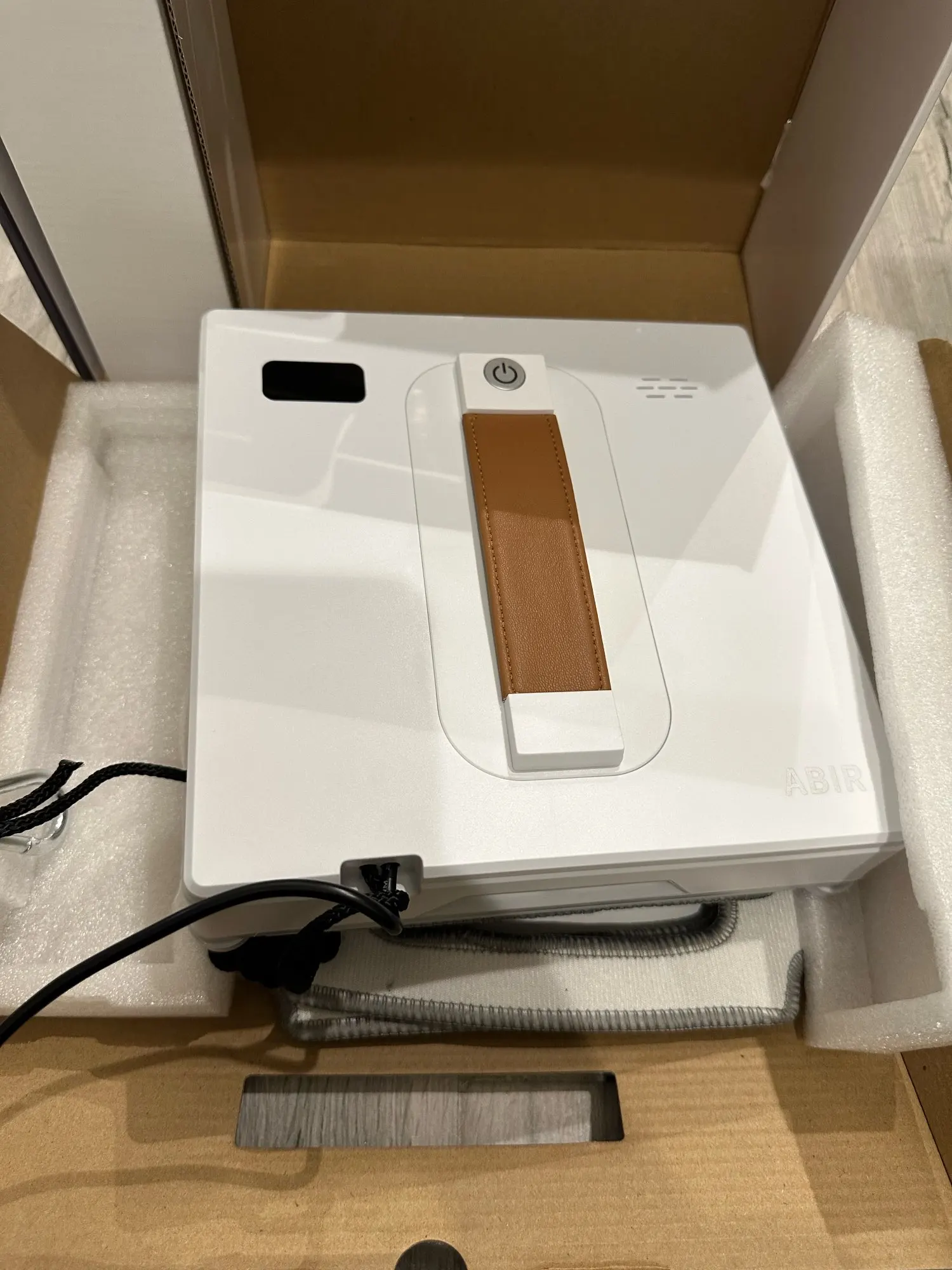 منظف النوافذ الذكي Abir WD8 ، مستشعر الليزر ، التحكم عن طريق التطبيق