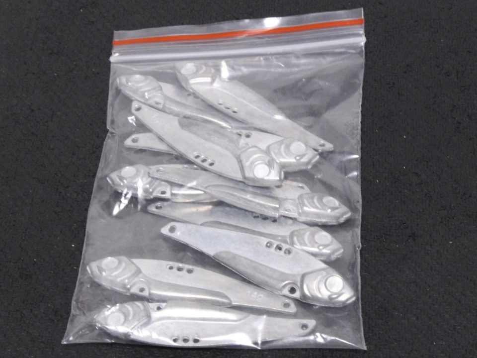 Esche Da Pesca WLure VIB Jig Metalliche 10g - 10 Pezzi, Lama Bianca, Per Bass