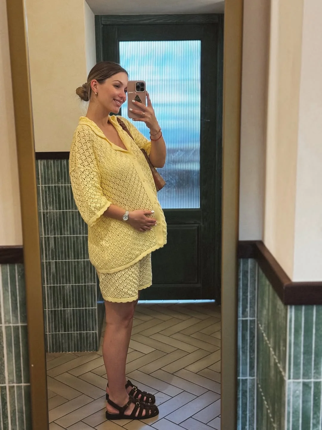 Chic Yellow Knit Shorts Set for Effortless Summer Style photo review