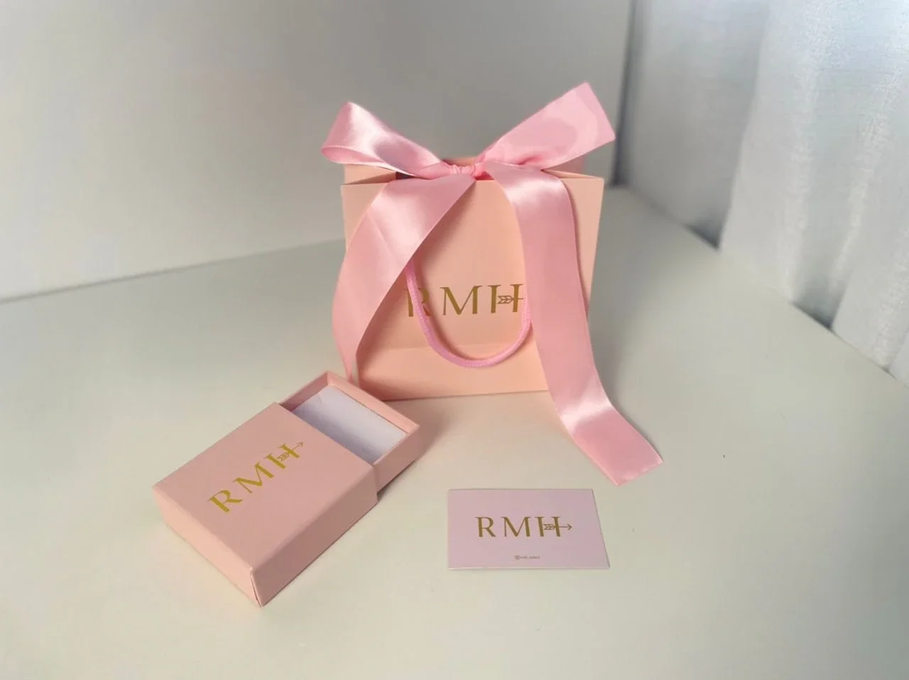 500pcs/Customizable Fashion Jewelry Packaging Bags with Handle, Exquisite Logo Design C... - SKU FJPB2125 - UGI Packaging