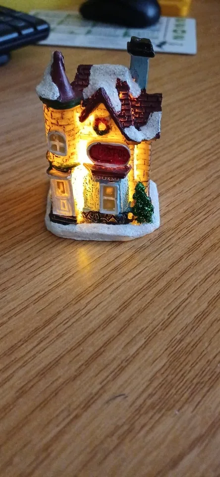 Decoraciones navideñas para el hogar, adornos para el hogar, regalo de Navidad para niños, decoración navideña de Año Nuevo 2025, luz nocturna para dormitorio con batería photo review