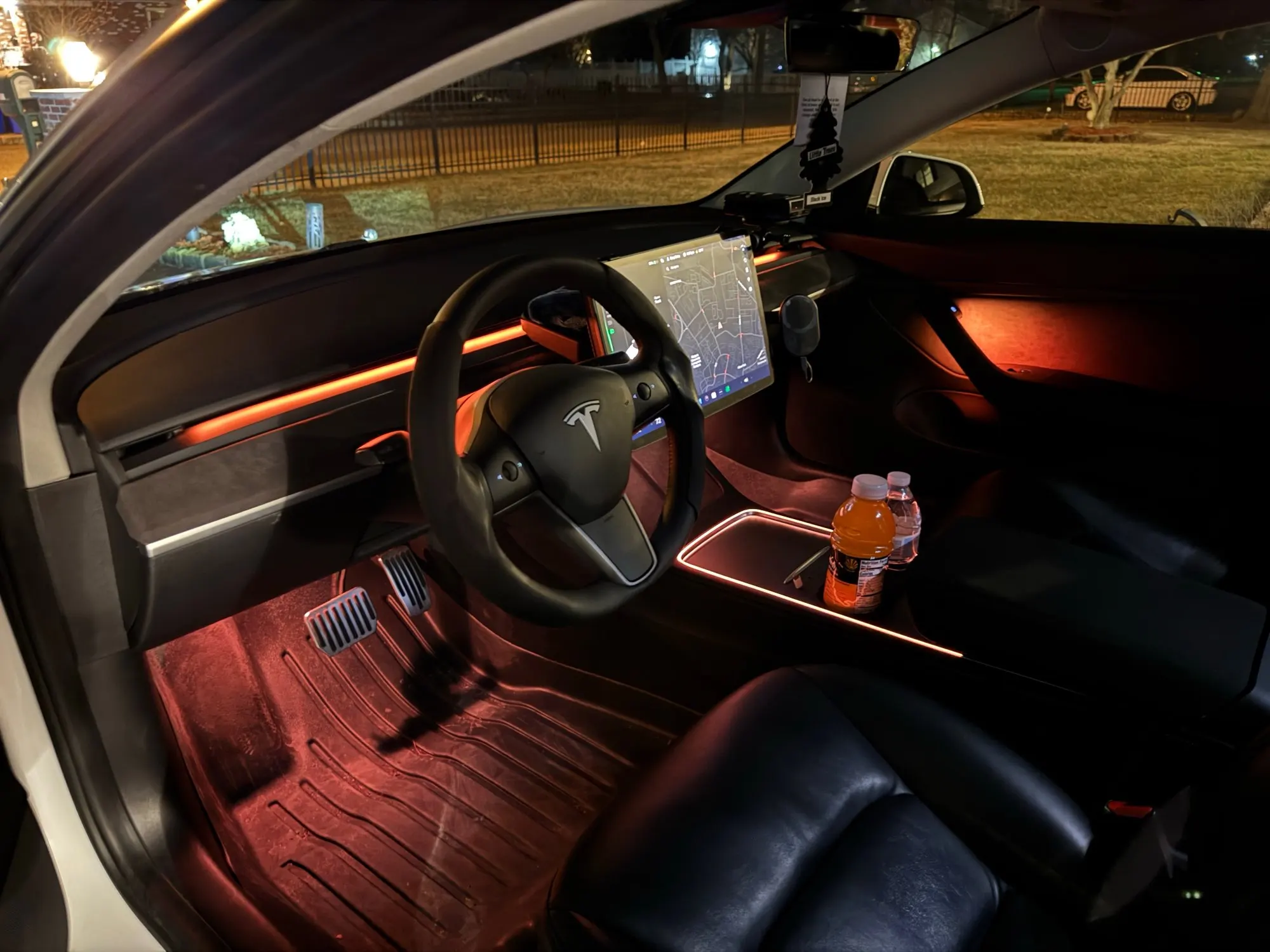 TeslaHubs™ RGB Dash Light customer photo