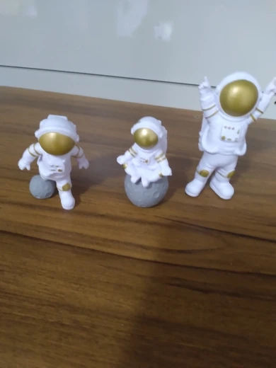 Astronaut Figures photo review