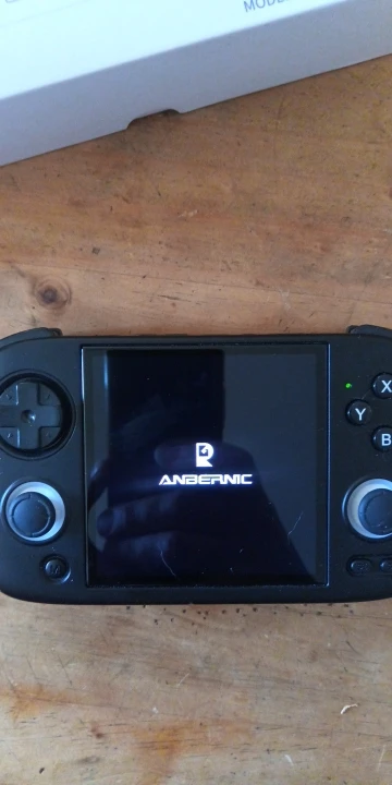 ANBERNIC RG CubeXX photo review