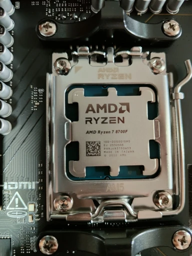 AMD Ryzen 7 8700F New R7 8700F 8 Cores 16 Threads 5GHz Desktop
