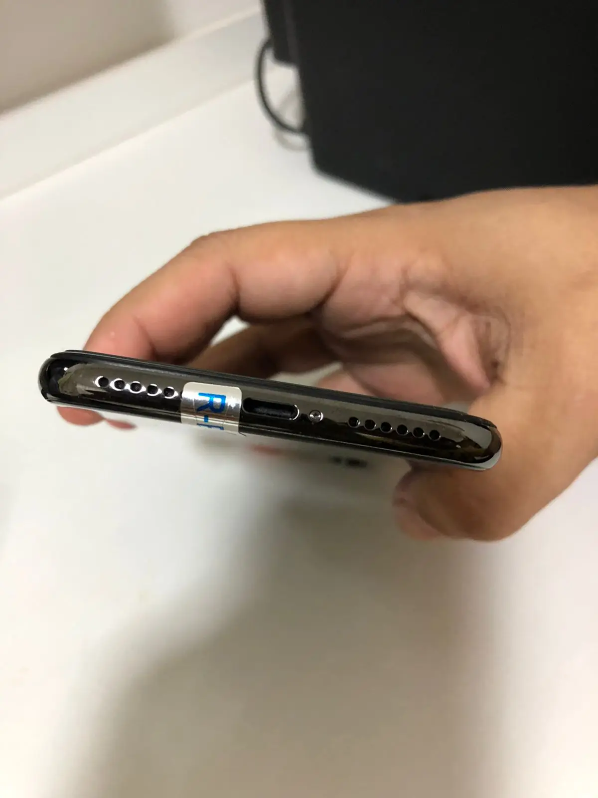 Original Apple iPhone X 4G LTE Mobile Phone 3GB RAM 64/256GB ROM Hexa Core Face ID 12MP Wireless Unlocked Cellphone