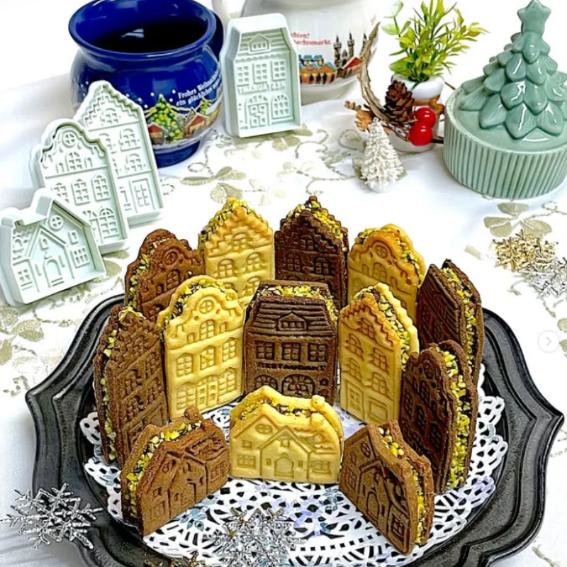 4Pcs Christmas Gingerbread House Cutters Cookie 3D Baking molds Fondant Cake Decoration pastry Biscuit Stamp Baking Accessories