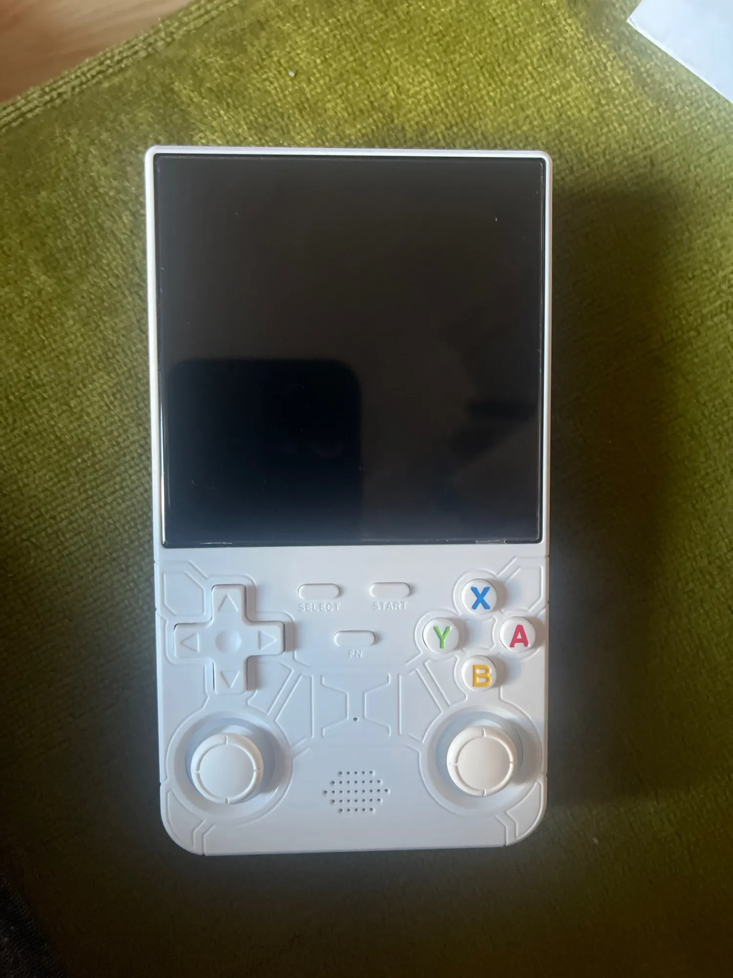 R36 ULTRA photo review