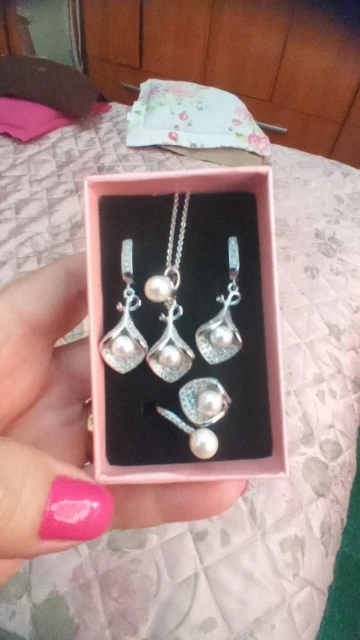 Stylish 3Sixty5 Pearl and Zircon Jewelry Set