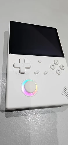 ANBERNIC RG40XX V photo review