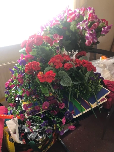 Artificial Flower New Artificial Hanging Flowers and Plants Easter Decoration 2025 UV-resistant and Realistic Room Decor Wedding photo review