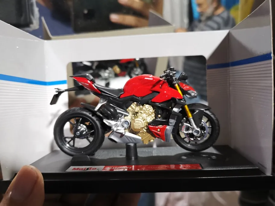 Maisto Ducati Panigale V4 S Corse 1:18 Scale Alloy Motorcycle Diecast Model Collectible Grade Gift Toy photo review