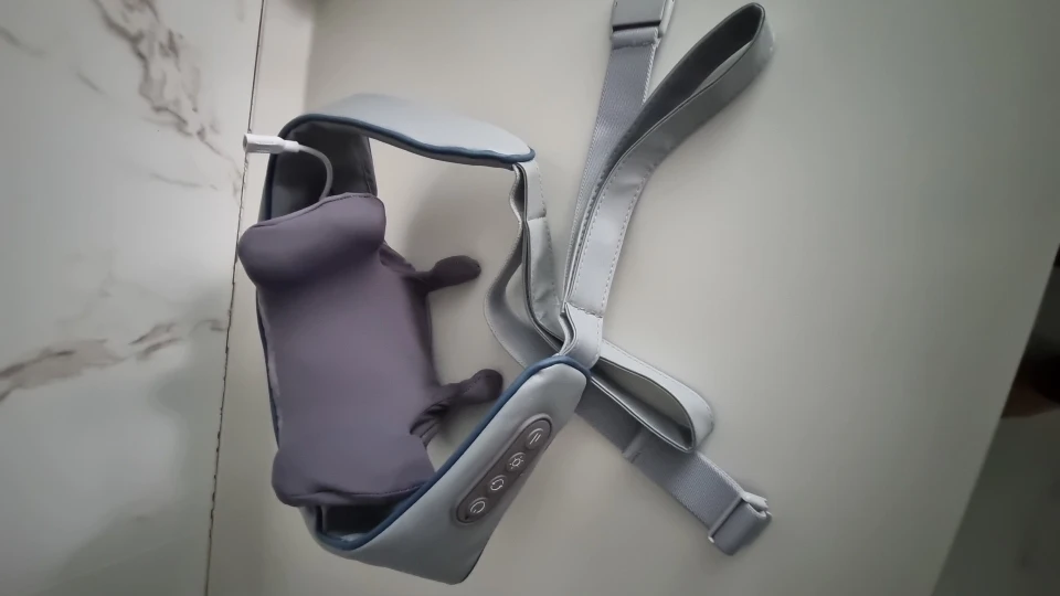 ReFresh - Nacken- und Rückenmassagegerät (Beige) photo review