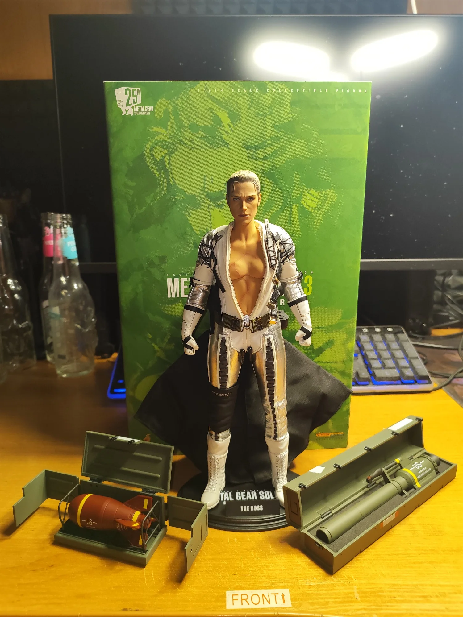 L GEAR SOLID 3 SNAKE EATER フィギュア L GEAR SOLID 3 SNAKE フィギュア L GEAR SOLID 3 SNAKE EATER