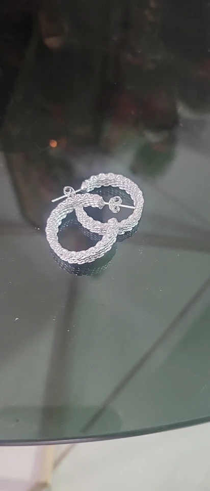 Pendientes populares de Plata de Ley 925 finos con dijes para mujer, regalos creativos de Navidad, joyería de fiesta que combina con todo en la calle photo review