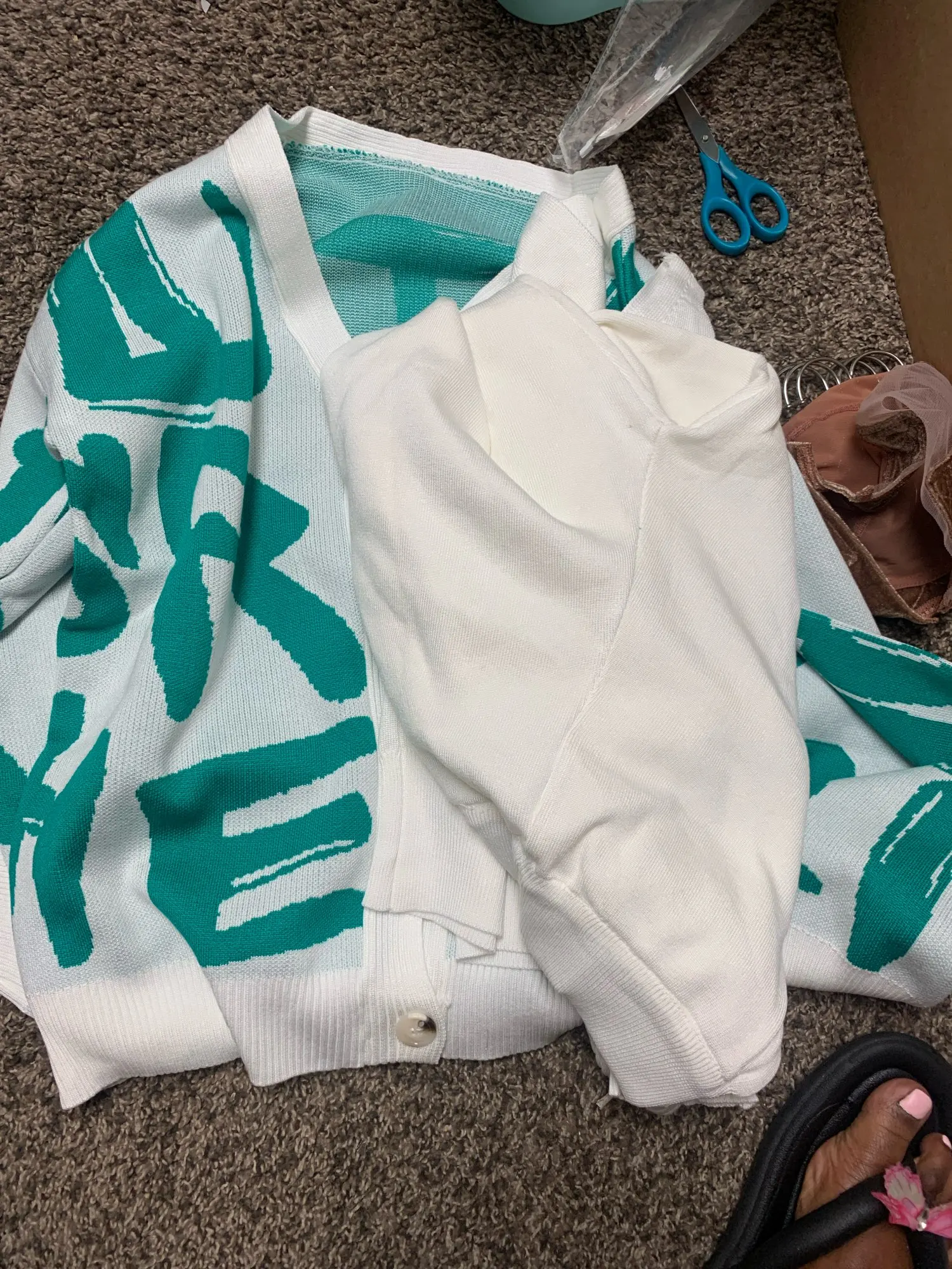 Autumn Winter 3 Piece Women Cardigan Tracksuits Fashion Knitted Pocket Pant Set Ladies Sweater Suit European Fashion Outfits photo review