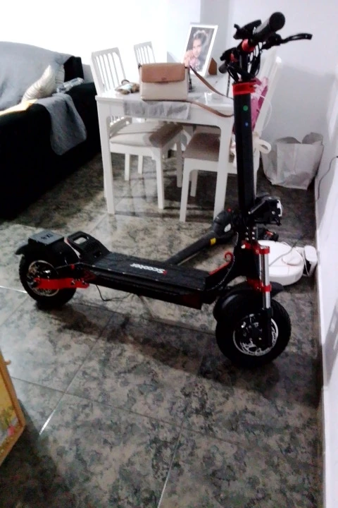 ISCooter iX8PRO-patinete eléctrico todoterreno de doble tracción, 12 pulgadas, 2400W, 20Ah, alcance máximo, 70KM, 60 km/h, patillas plegables con asiento photo review