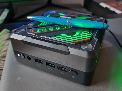 SZBOX ryzen7 mini pc 7840HS/8845HS/7735HS DDR5 5600Mhz PCIe Nvme