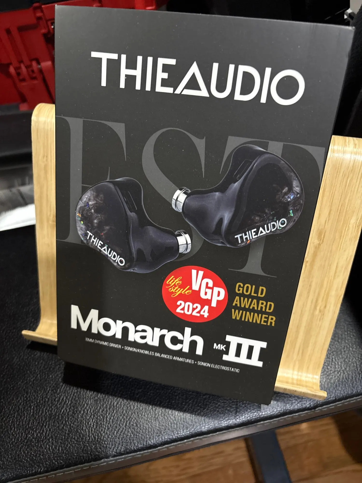 Pre-order THIEAUDIO Monarch MKIII 2DD+6BA+2EST Flagship IEM with