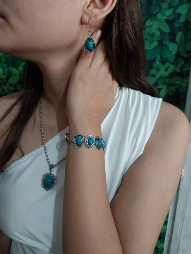 Turquoise Jewellery Set | Bracelet, Necklace & Earrings photo review