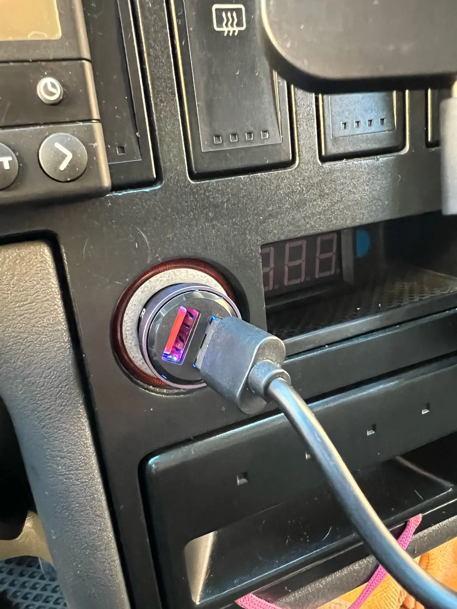 Essager 30W USB Car Charger photo review