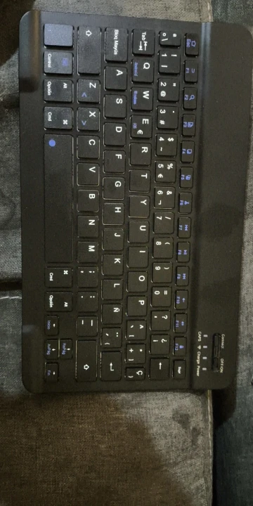 Bluetooth Wireless Keyboard Mouse for Multi-Device Use photo review