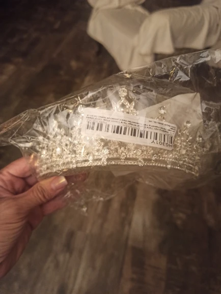 Crystal Silver Color Wedding Crown photo review