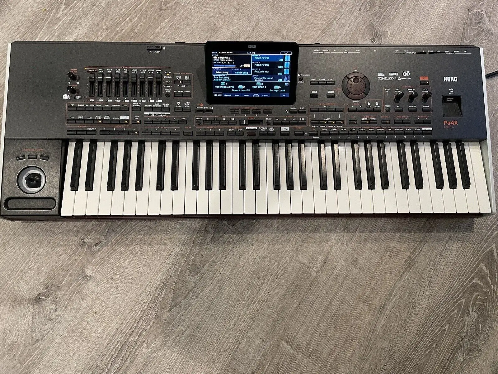 NEW Korg Pa4x 76 Keyboard With Speaker System