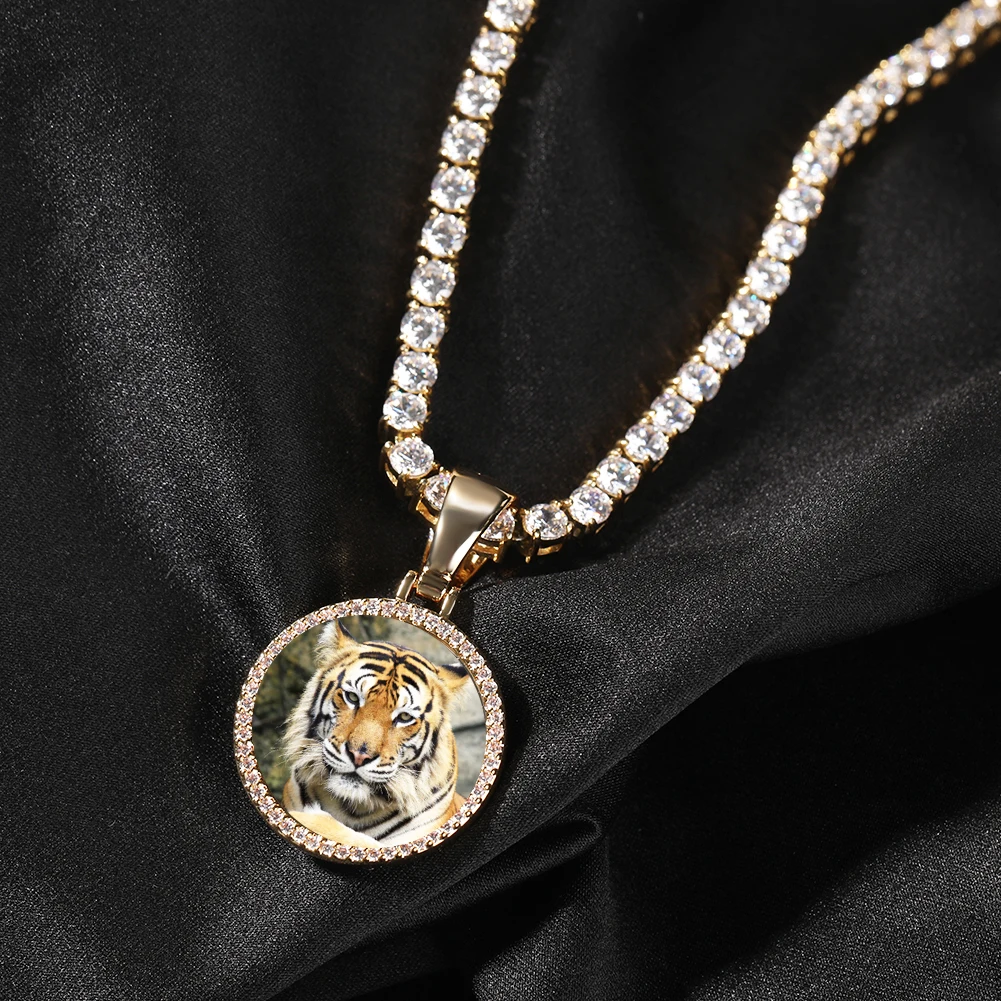 Рисунок 5 - Кулон маленького размера BLING KING с круглым рисунком