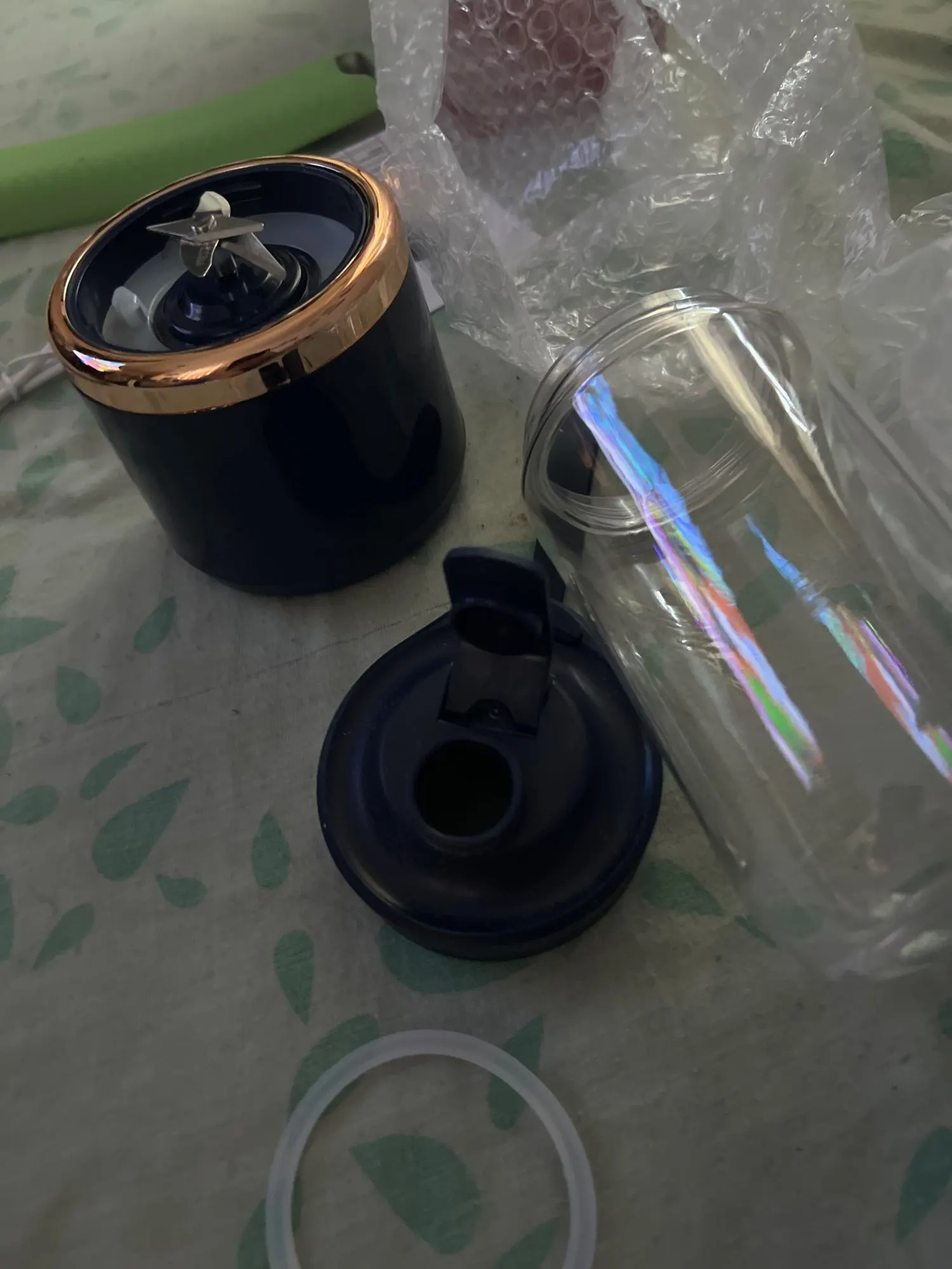 Blend Joy: Portable Electric Juicer for Fresh, On-the-Go Smoothies photo review