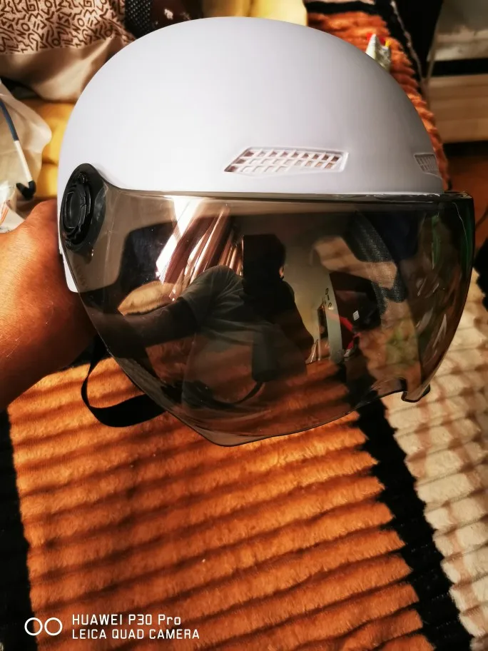 Casque de sécurité pour vélo électrique avec lunettes, demi-casque de dessin animé, casque de moto, hommes et femmes, adultes et enfants photo review