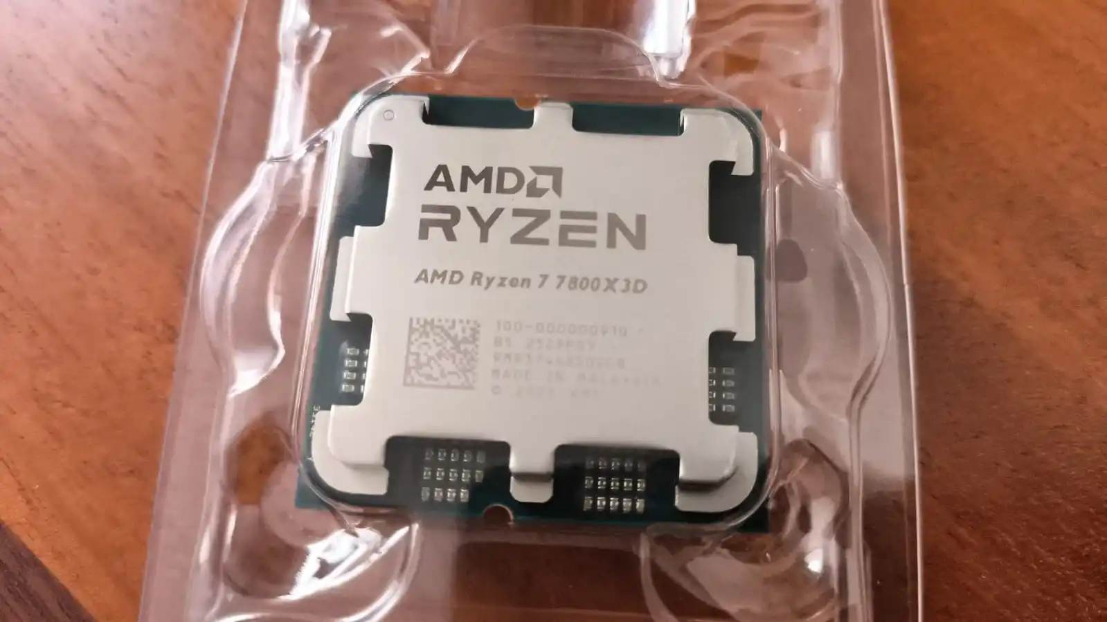 AMD Ryzen 7 7800X3D CPU, R7 7800X3D, 5.0GHz, 8-Core,16-Thread,5NM