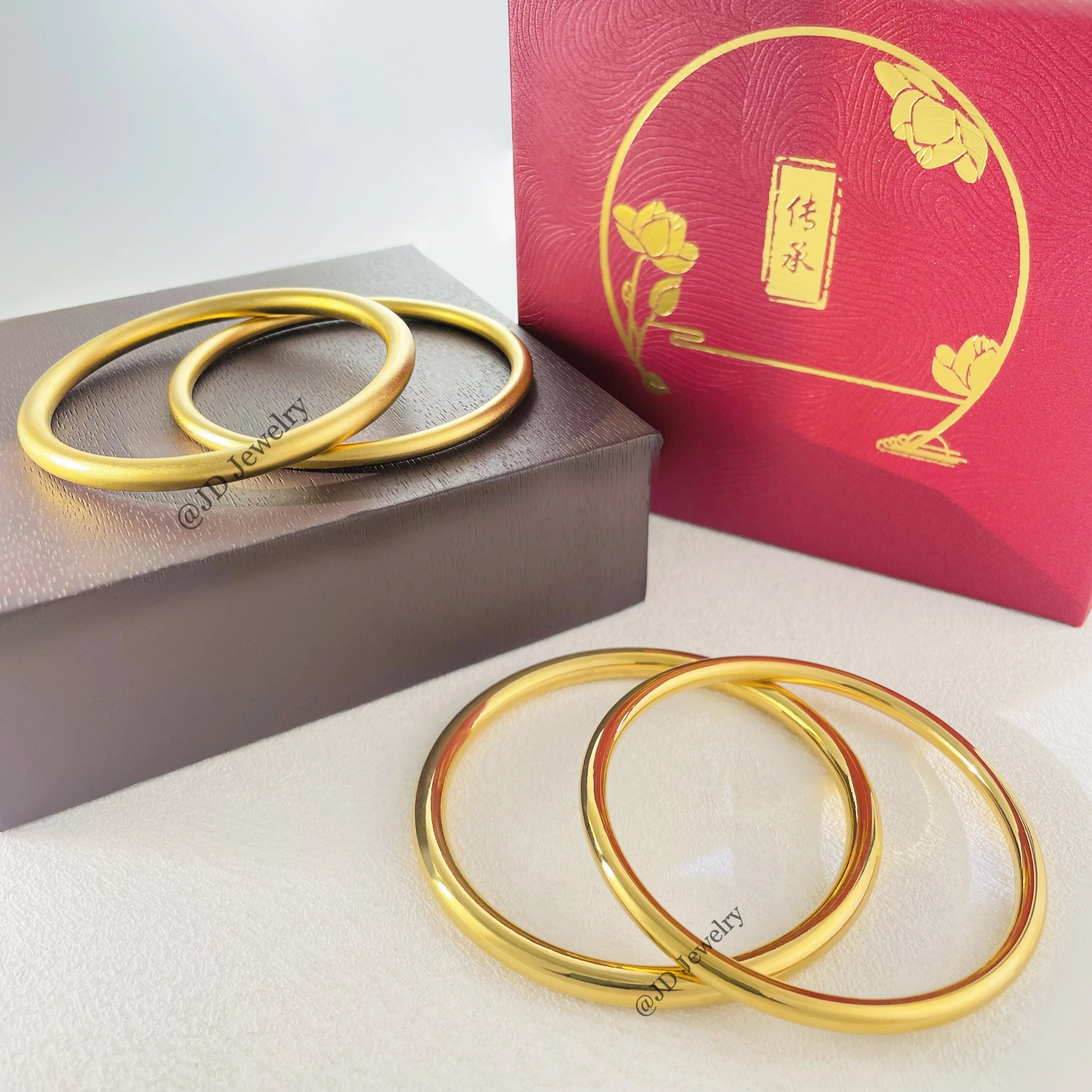 Fashion Bracelets Simple Gold Bangles Designs With 24k Gold Plated Chunky Gold Bangle Dubai Jewelry 2