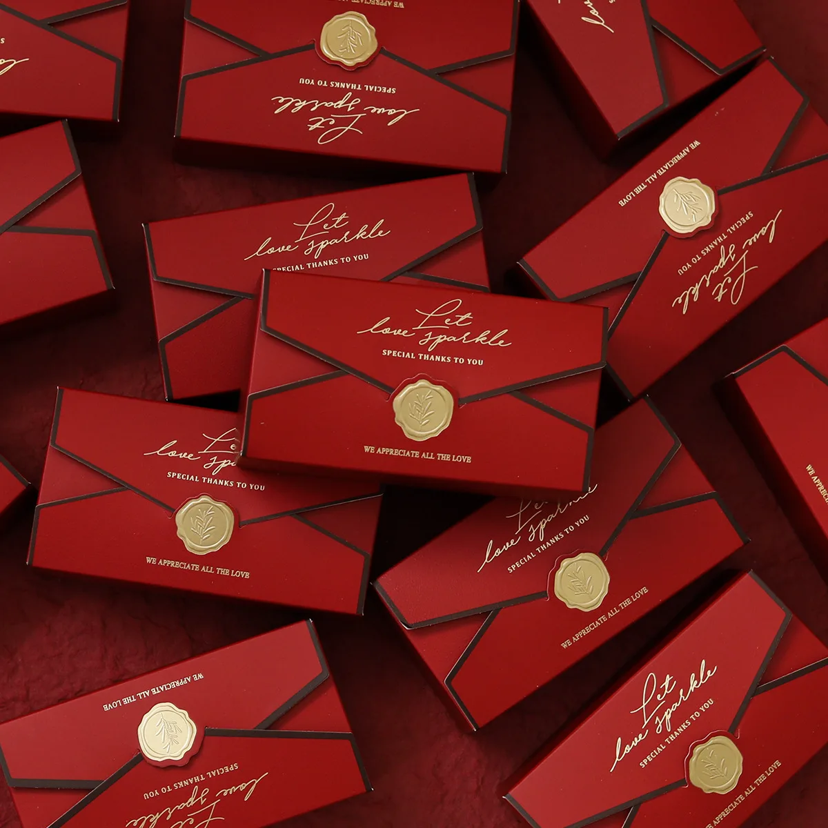 Description Picture 4 of item25 Pcs/Lot Simple Creative Bronzing Embossed Stamp Wedding Candy Box Holiday Supplies Small Gift Wrapping Paper Box