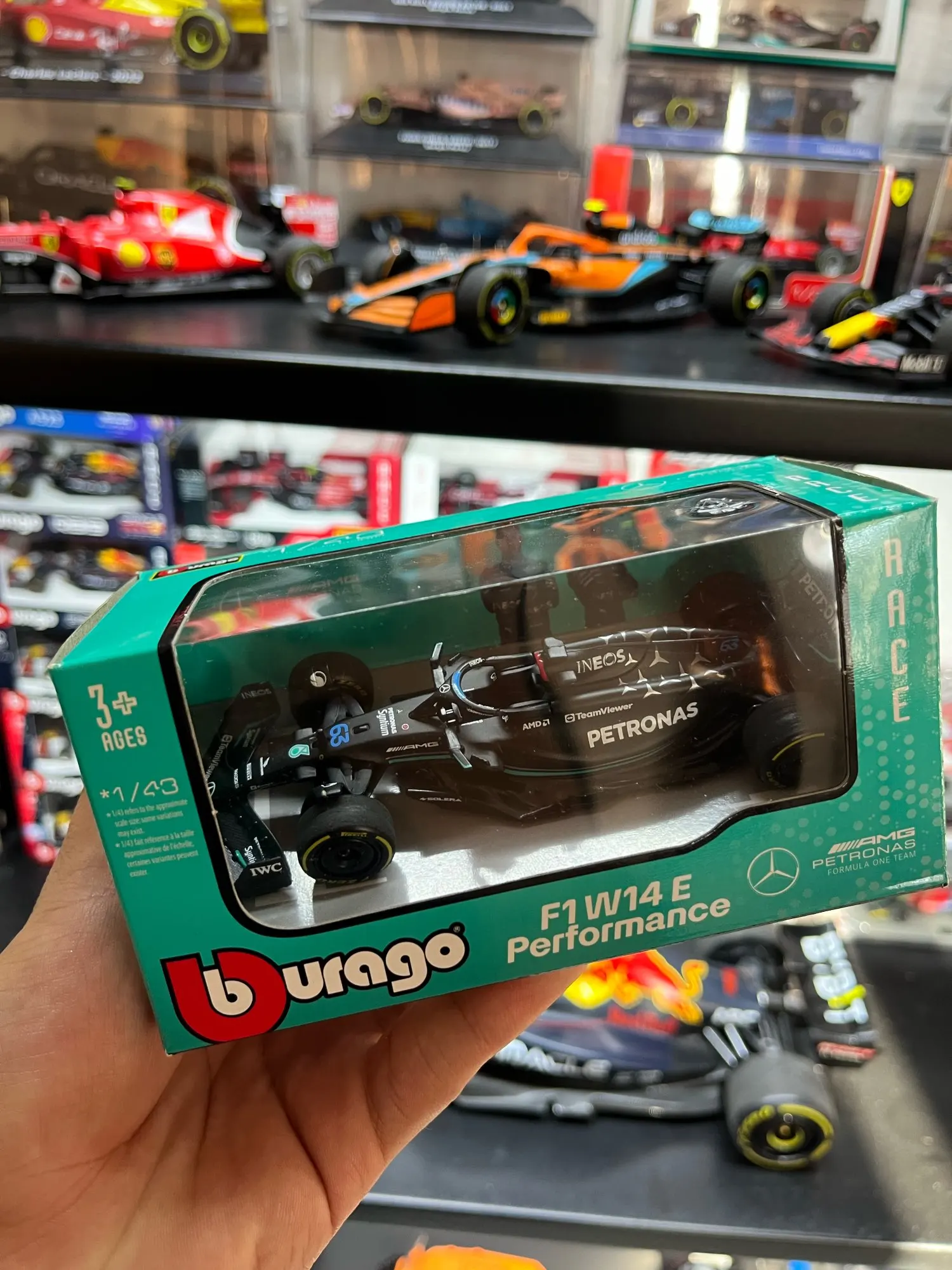 Bburago 1:43 Mercedes-AMG Petronas F1 Team W14 2023 #44 Hamilton #63 George Russell Alloy Car Die Cast Model Toy Collectible photo review