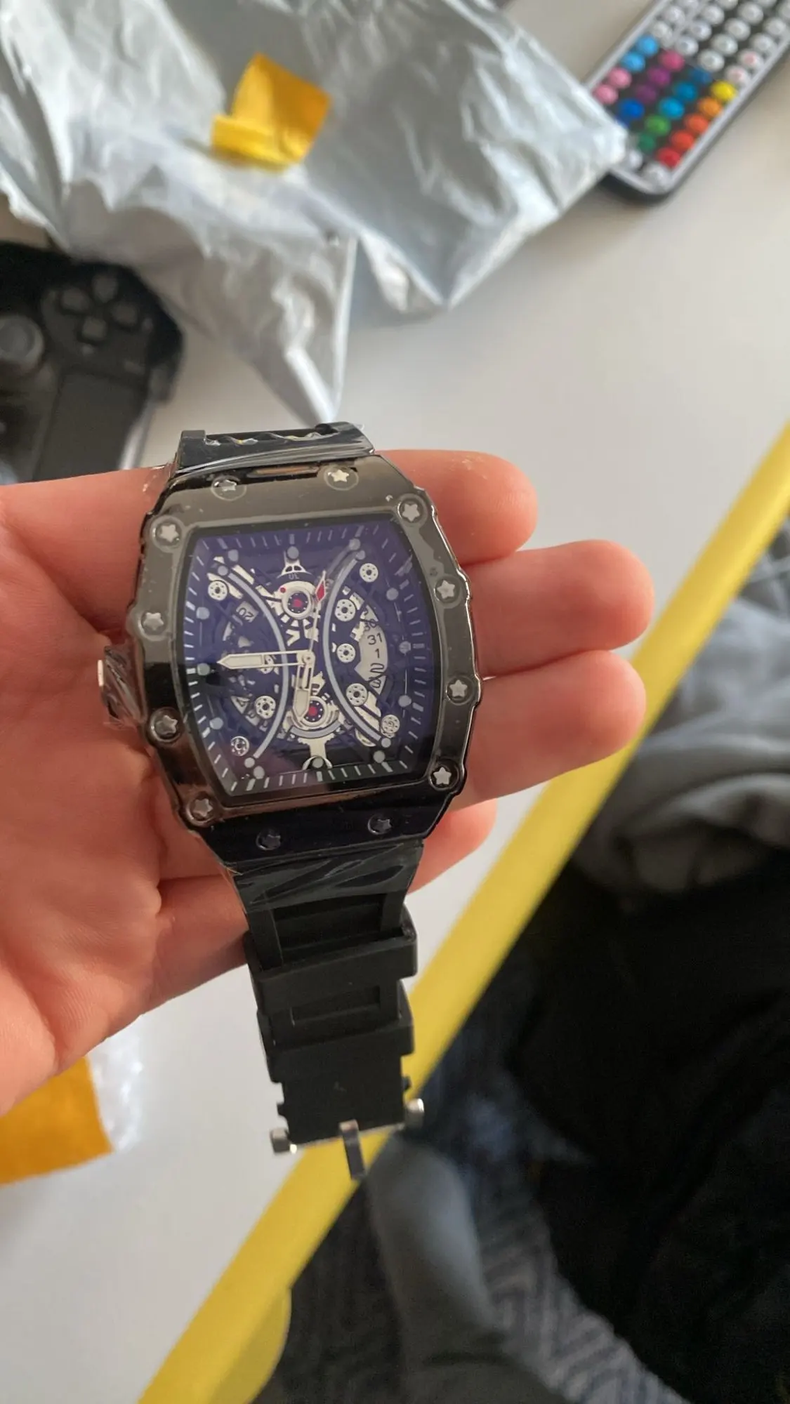 Relógio masculino luz marca de luxo barril vinho dial moda noite brilho relógio esportivo calendário reloj l146 photo review